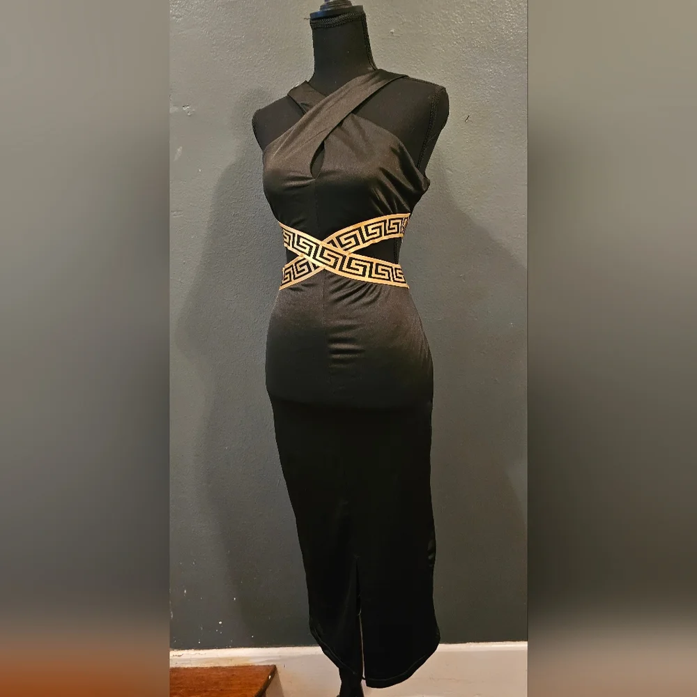 Black, detail dress - Picture 2 of 8